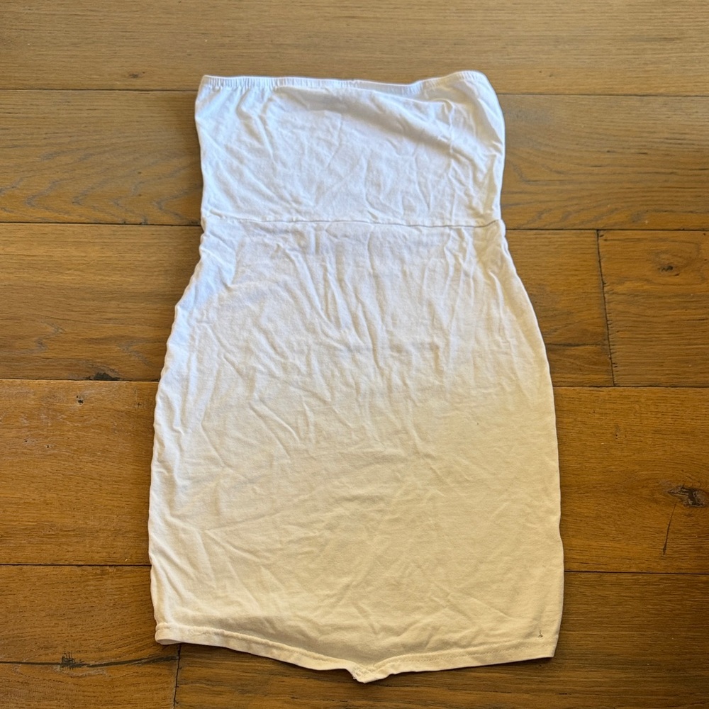Prettylittlething White Strapless cotton Dress